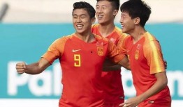 男足主持人爆料新闻,揭秘足坛背后惊人内幕